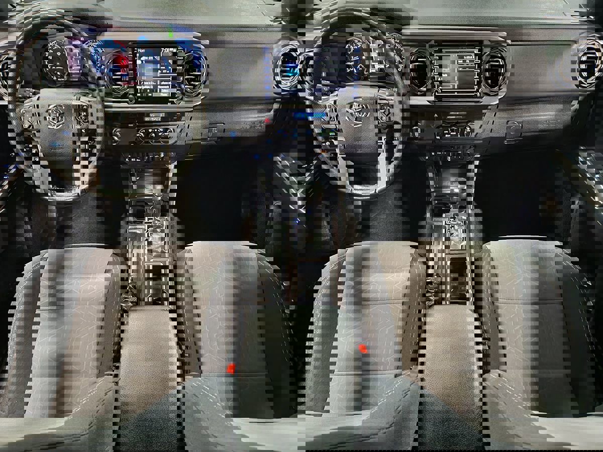 Used 2021 Toyota Tacoma TRD Sport w/ Technology Package image 46