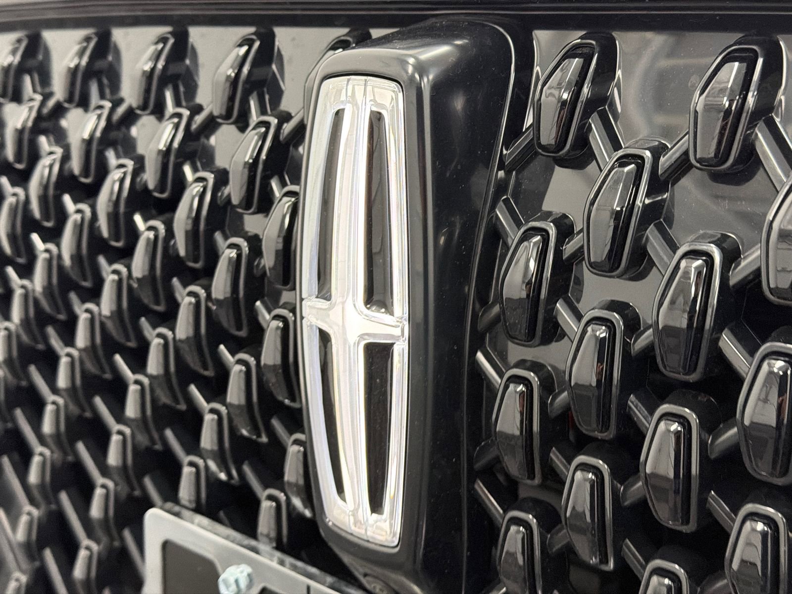 New 2026 Lincoln Aviator Black Label w/ Black Label Special Edition image 16