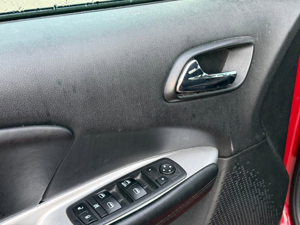 Used 2018 Dodge Journey SXT image 11
