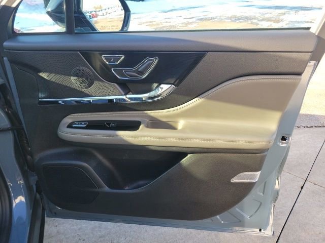 Certified 2024 Lincoln Corsair AWD w/ Equipment Group 101A image 29