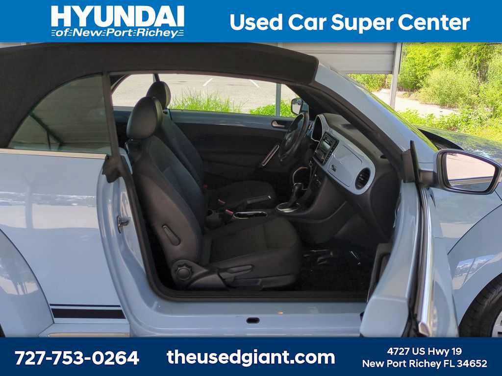 Used 2013 Volkswagen Beetle 2.5 FWD image 14