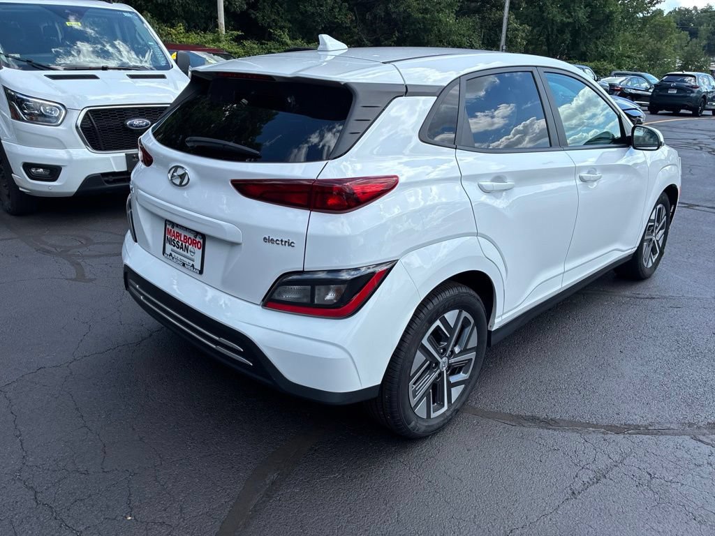 Used 2023 Hyundai Kona SEL FWD image 7