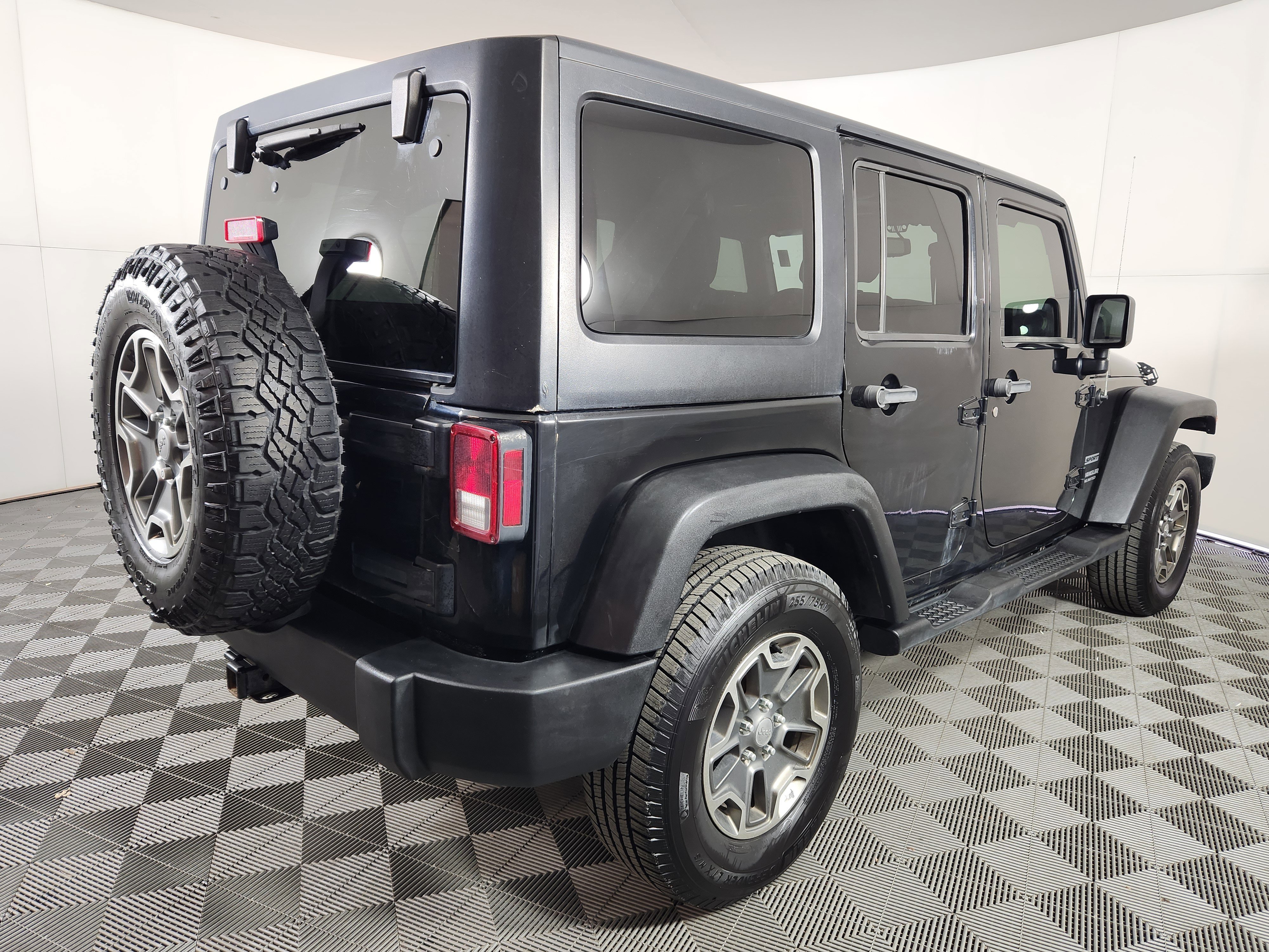 Used 2013 Jeep Wrangler Unlimited Sport image 7