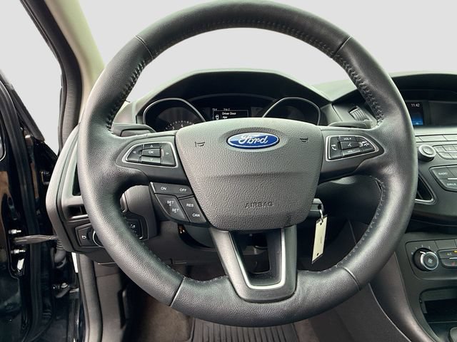 Certified 2018 Ford Focus SE w/ Cold Weather Package FWD image 17