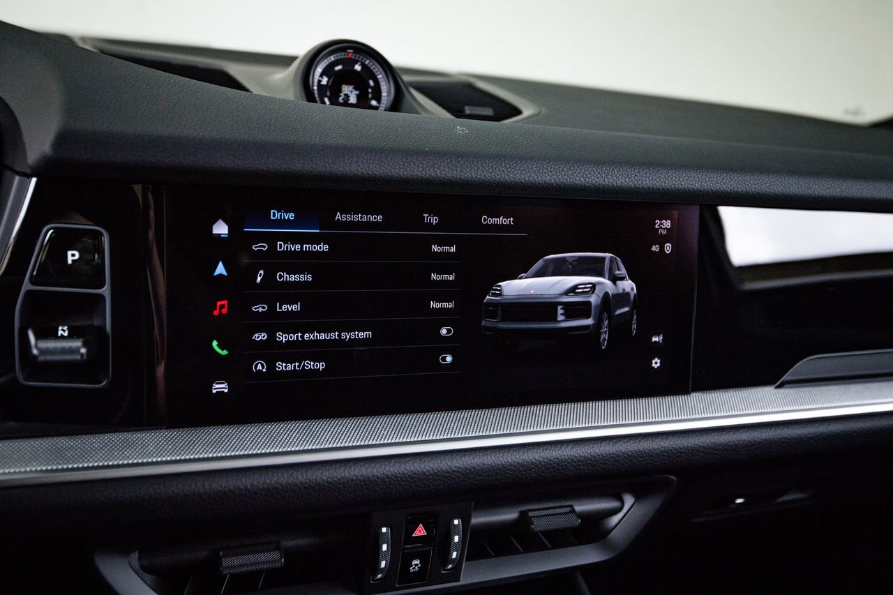 New 2026 Porsche Cayenne S AWD/4WD image 18