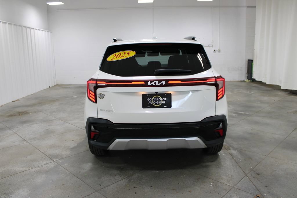 Used 2025 Kia Seltos S image 8