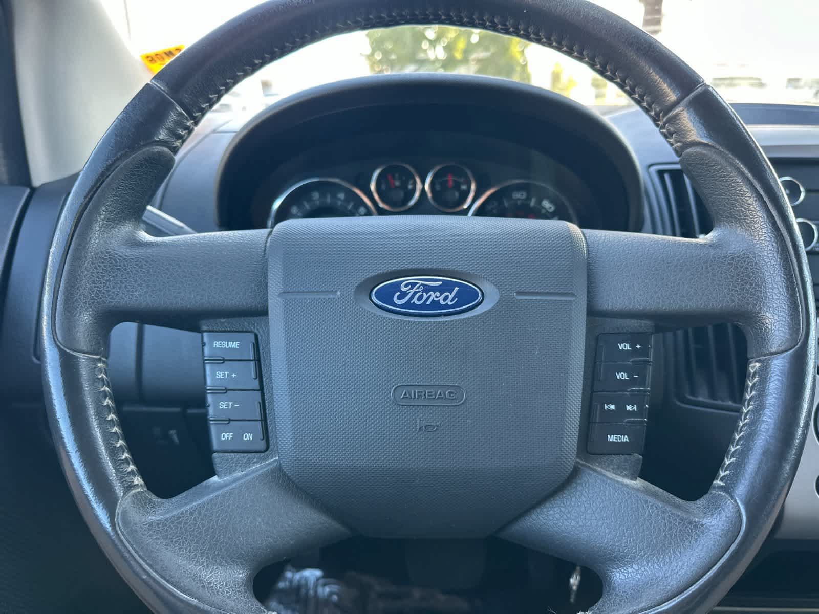 Used 2010 Ford Edge SE FWD image 22
