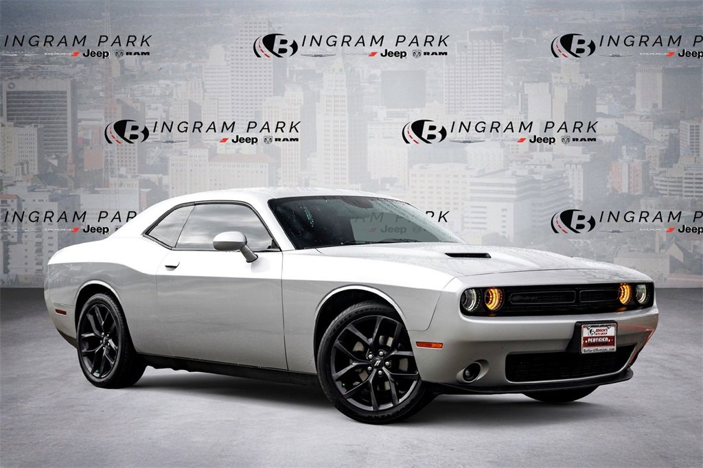 Used 2021 Dodge Challenger SXT w/ Blacktop Package image 1