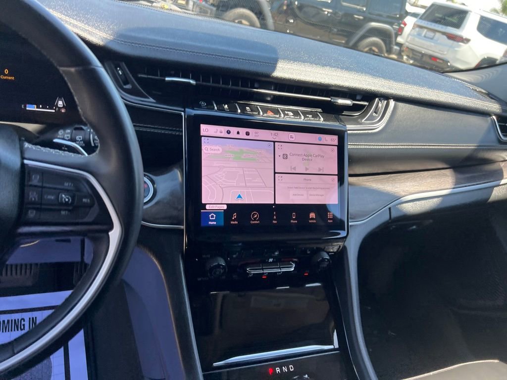 Used 2023 Jeep Grand Cherokee Limited image 19