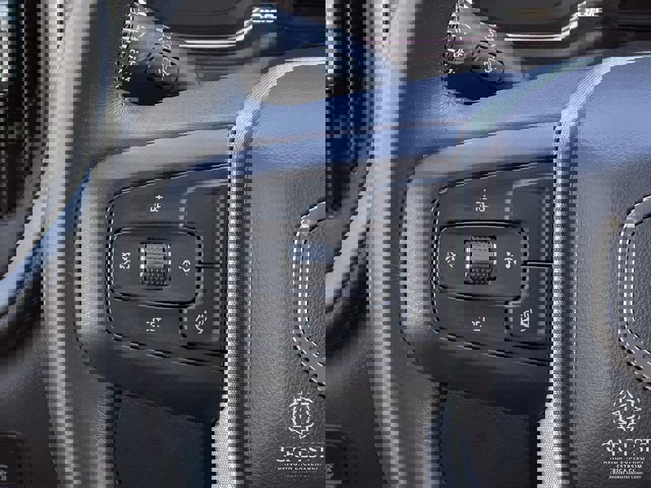 Used 2021 GMC Sierra 1500 Elevation image 14