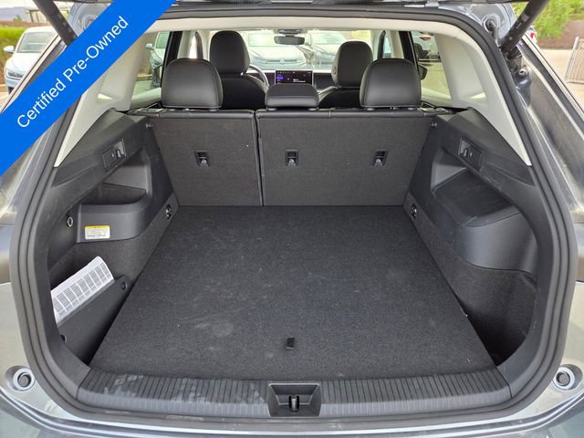 Used 2025 Volkswagen Tiguan SE FWD image 13