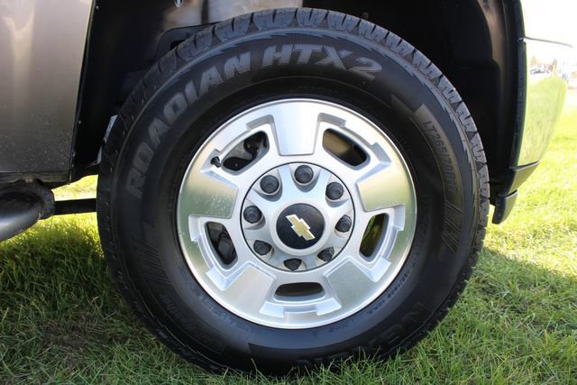 Used 2011 Chevrolet Silverado 2500 LT w/ Interior Plus Package image 13