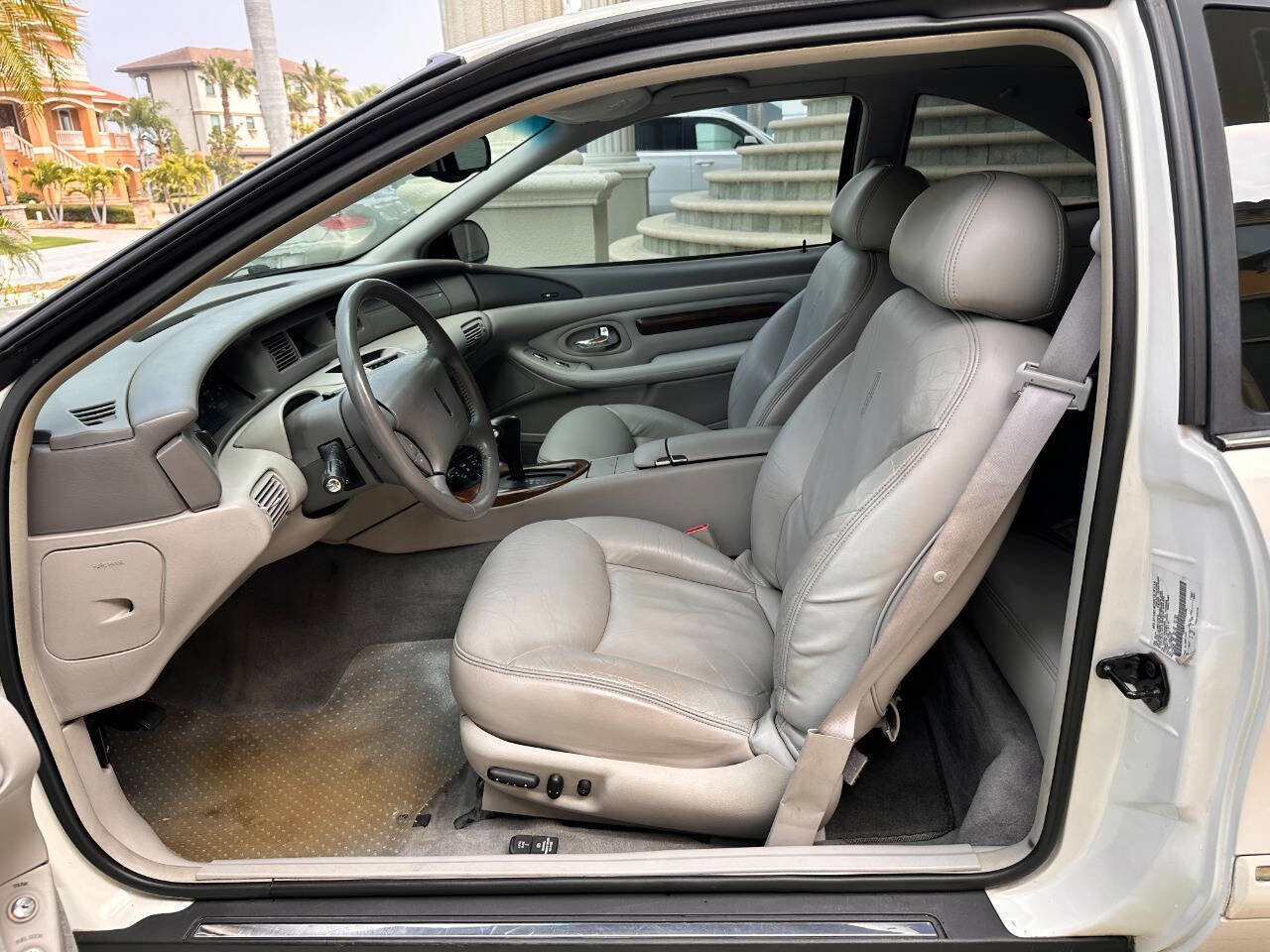 Used 1998 Lincoln Mark VIII RWD image 23