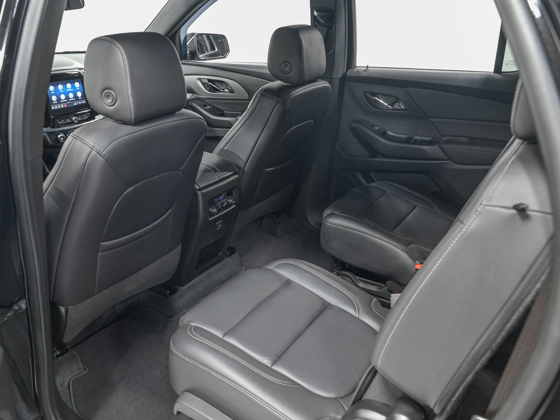 Used 2023 Chevrolet Traverse LT AWD/4WD image 26