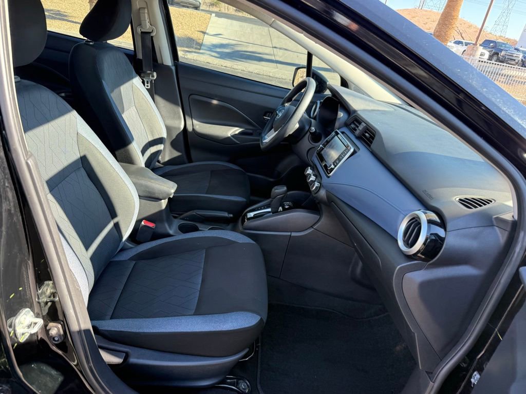 Used 2023 Nissan Versa SV image 12