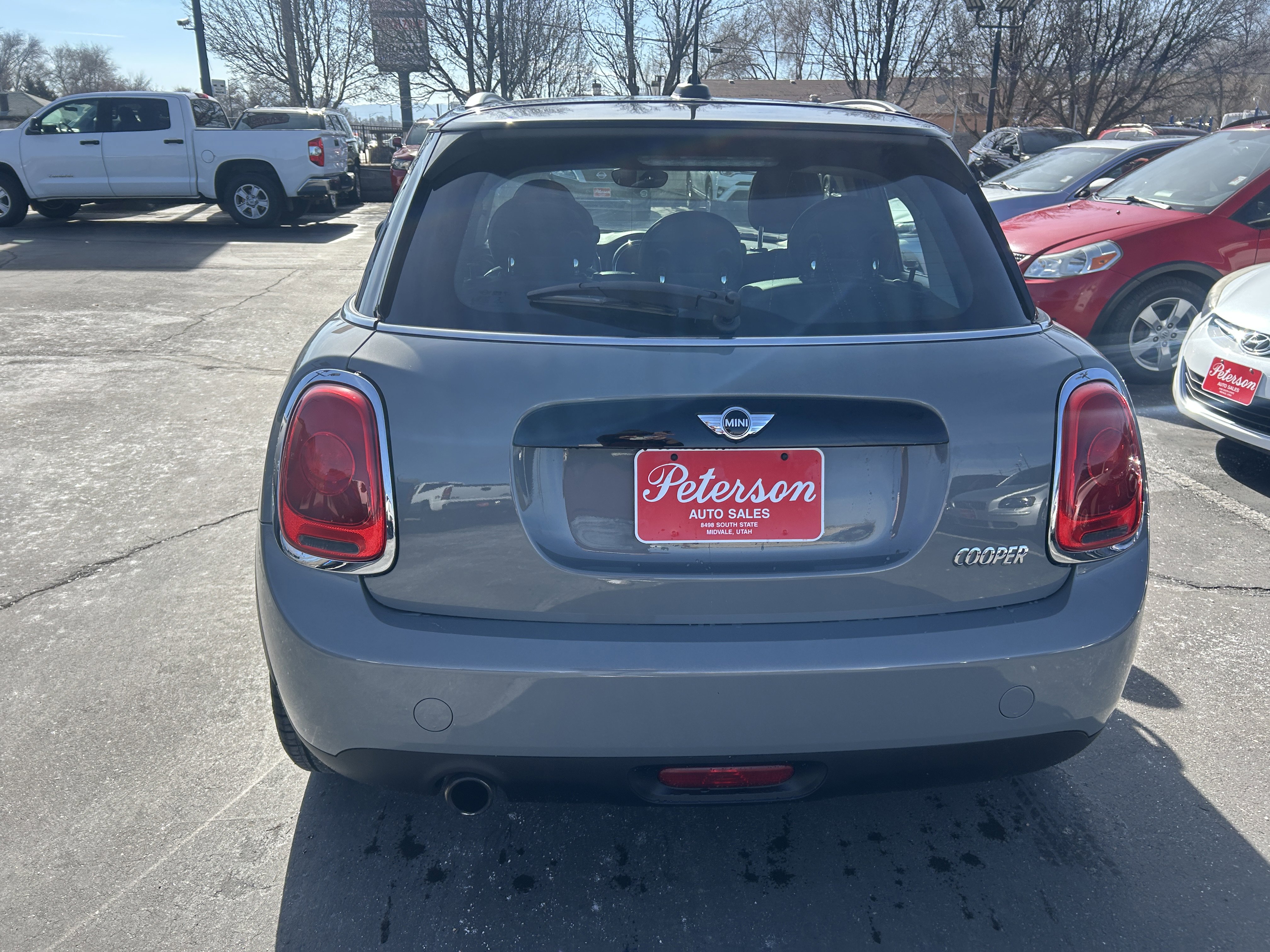 Used 2016 MINI Cooper 4-Door Hardtop image 8