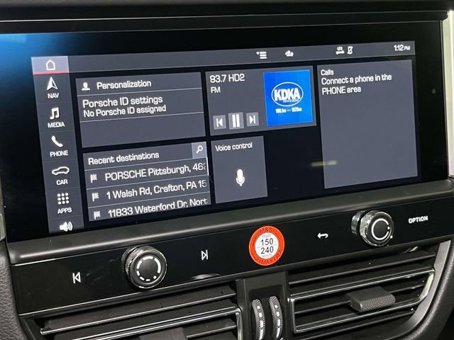 Certified 2025 Porsche Macan AWD/4WD image 29