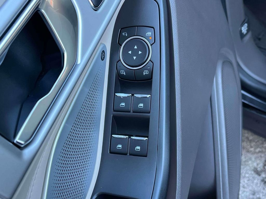 Used 2020 Ford Explorer Platinum w/ Premium Technology Package image 26