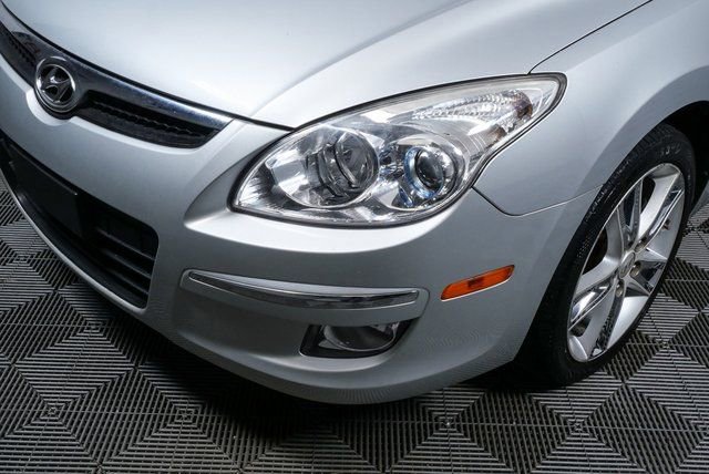 Used 2010 Hyundai Elantra SE image 32
