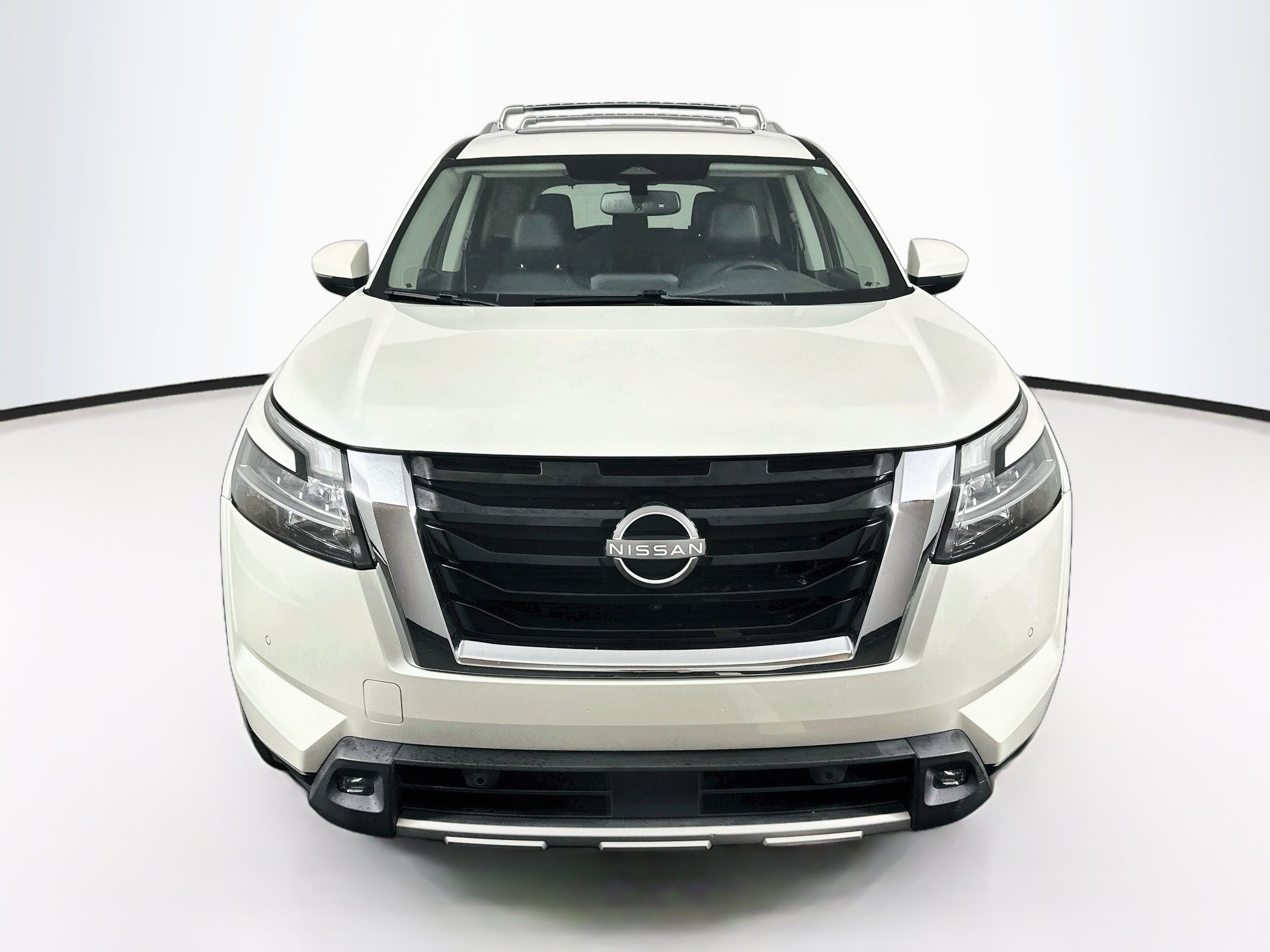 Used 2022 Nissan Pathfinder SL w/ SL Premium Package FWD image 2