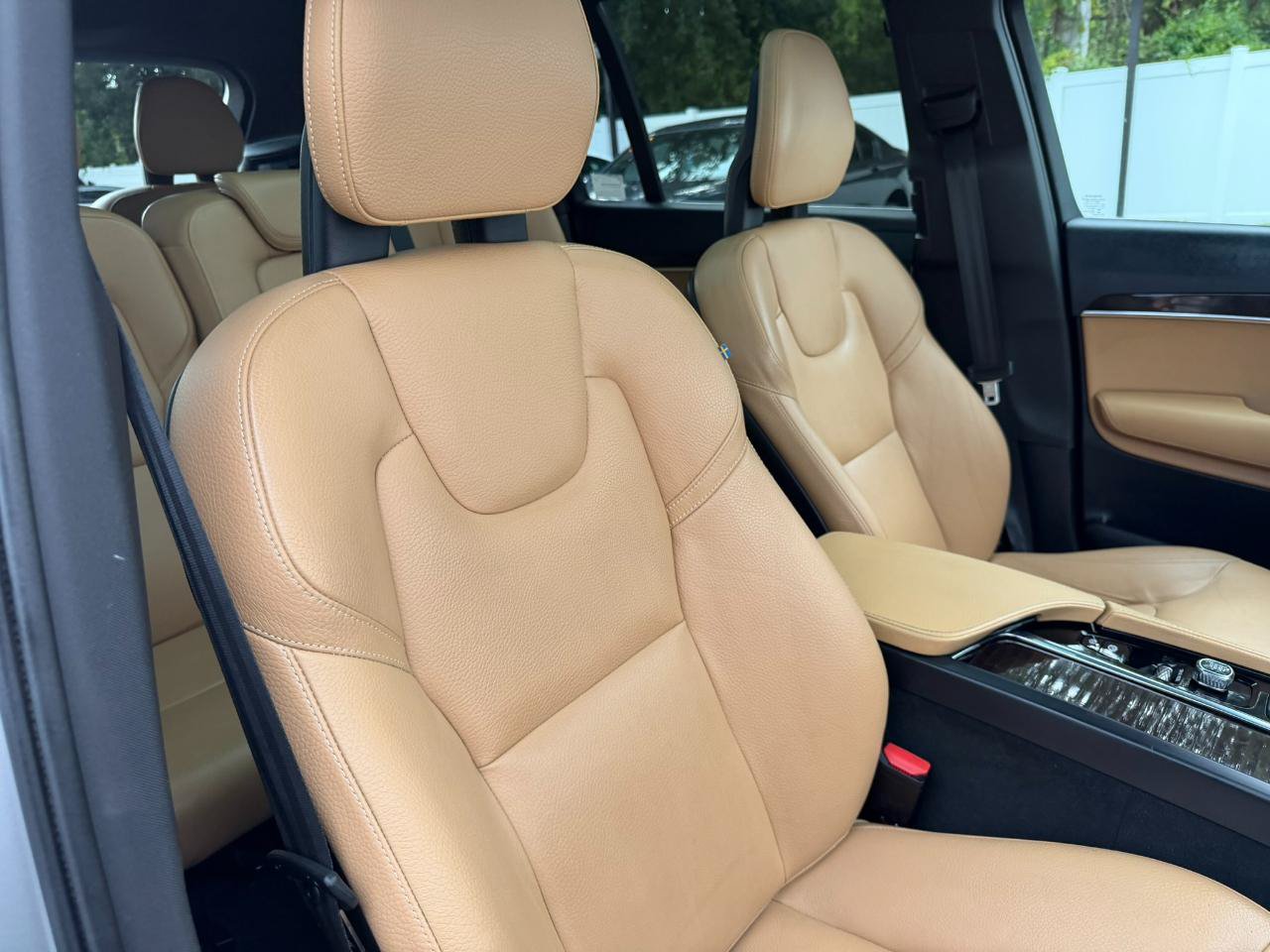 Used 2018 Volvo XC90 T6 Momentum w/ Convenience Package AWD/4WD image 51