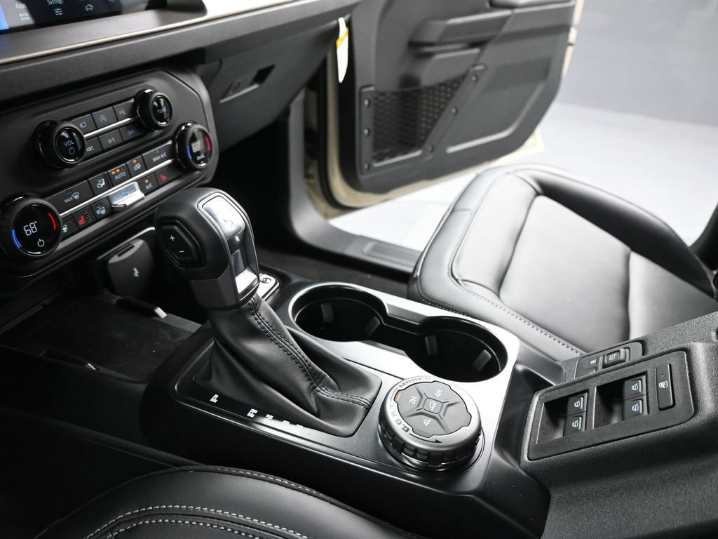 New 2026 Ford Bronco Outer Banks AWD/4WD image 17