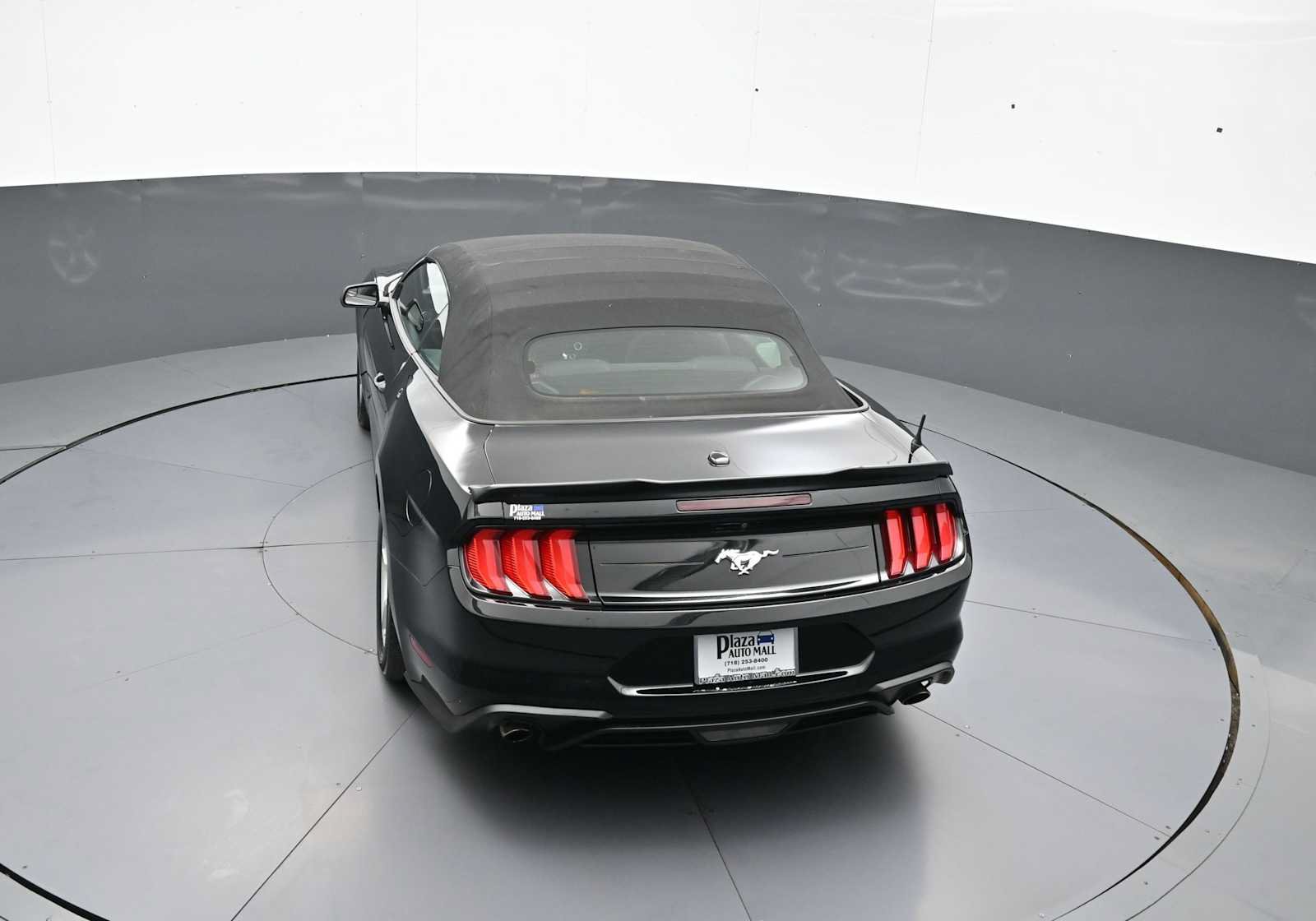 Used 2019 Ford Mustang Convertible RWD image 40