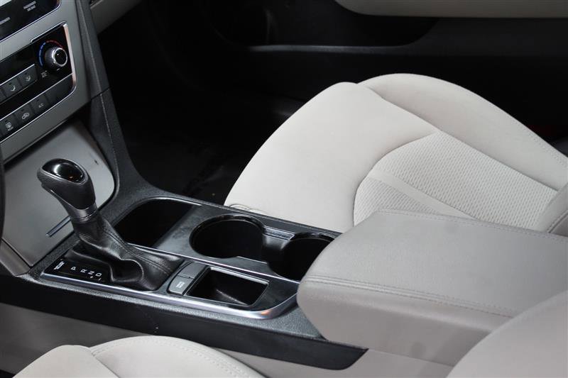 Used 2016 Hyundai Sonata SE image 8