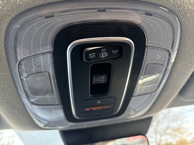 Used 2021 Hyundai Elantra SEL w/ Convenience + Premium Package image 28