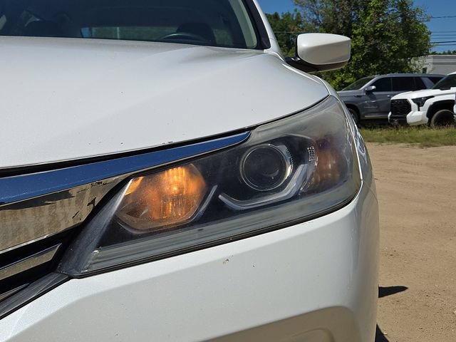 Used 2017 Honda Accord LX image 26
