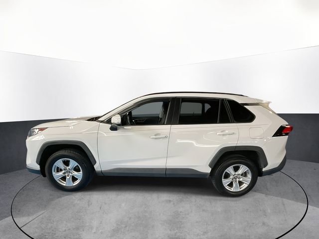 Used 2019 Toyota RAV4 XLE w/ Convenience Package FWD image 4