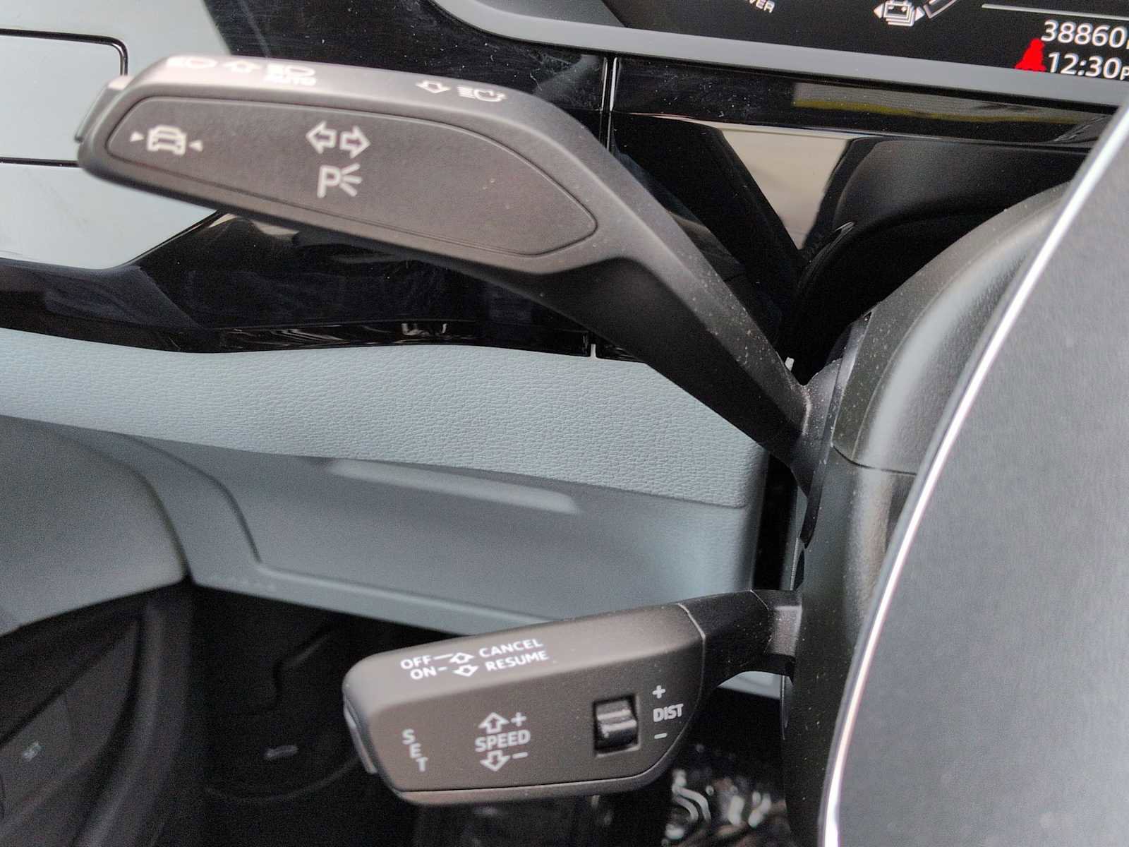 Used 2023 Audi e-tron Prestige w/ Prestige Package image 29