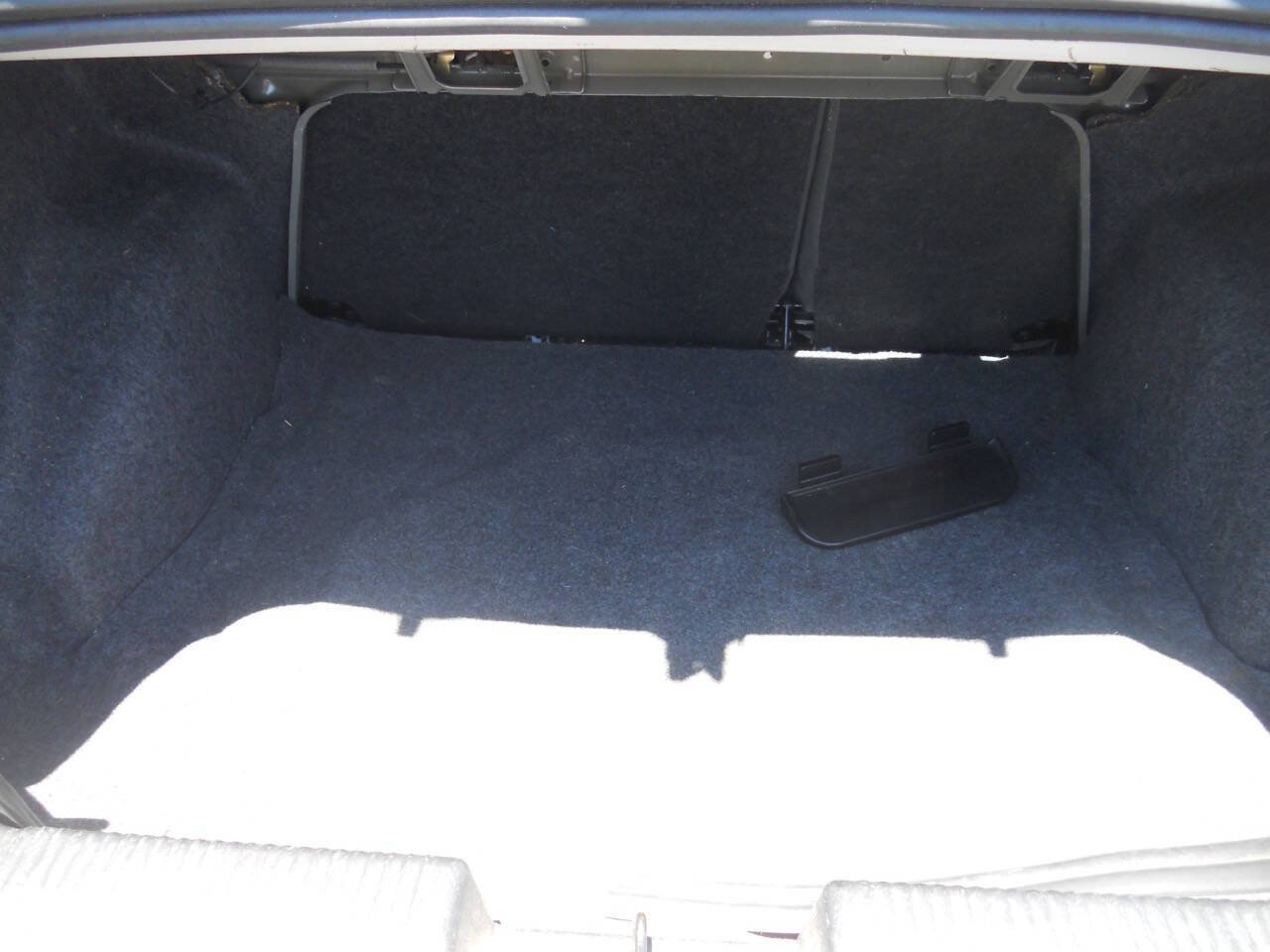 Used 2006 Ford Focus SES FWD image 37