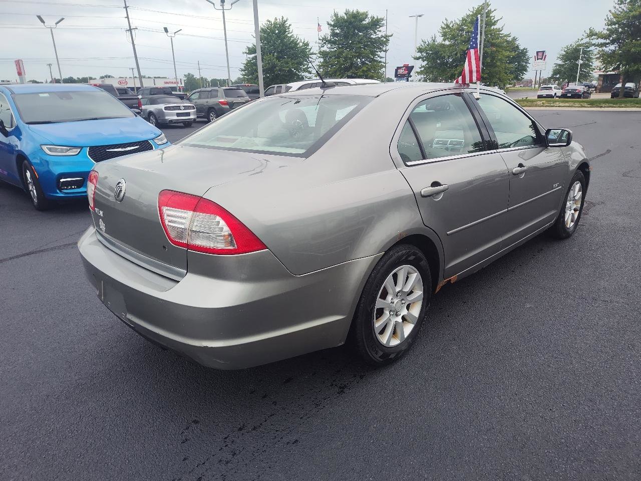 Used 2008 Mercury Milan FWD image 8