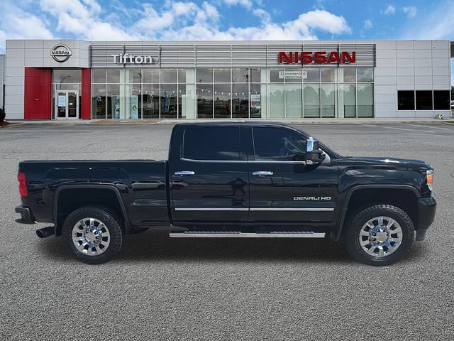 Used 2016 GMC Sierra 2500 Denali w/ Suspension Package, Off-Road AWD/4WD image 8
