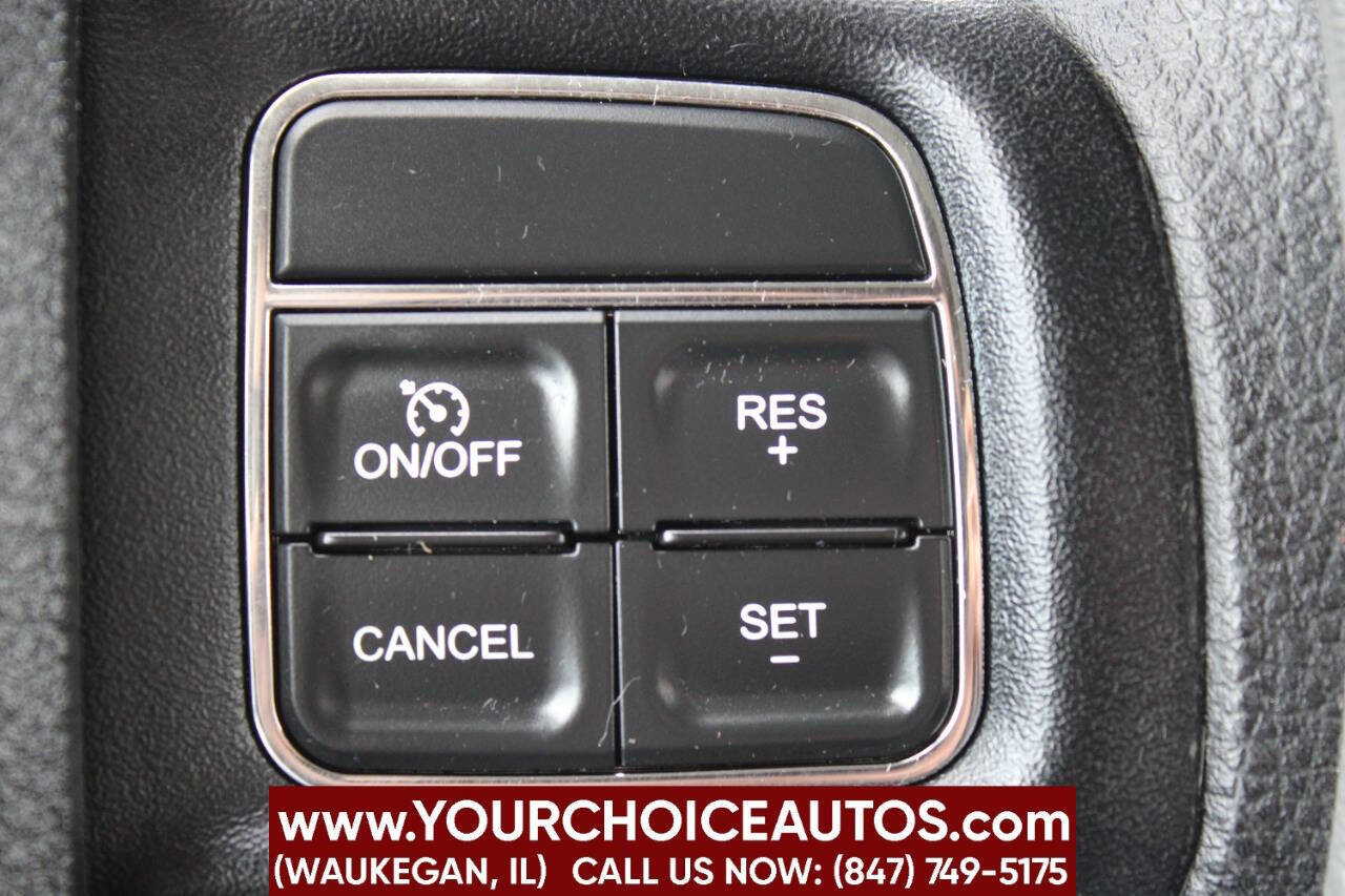 Used 2015 Dodge Grand Caravan SXT image 25