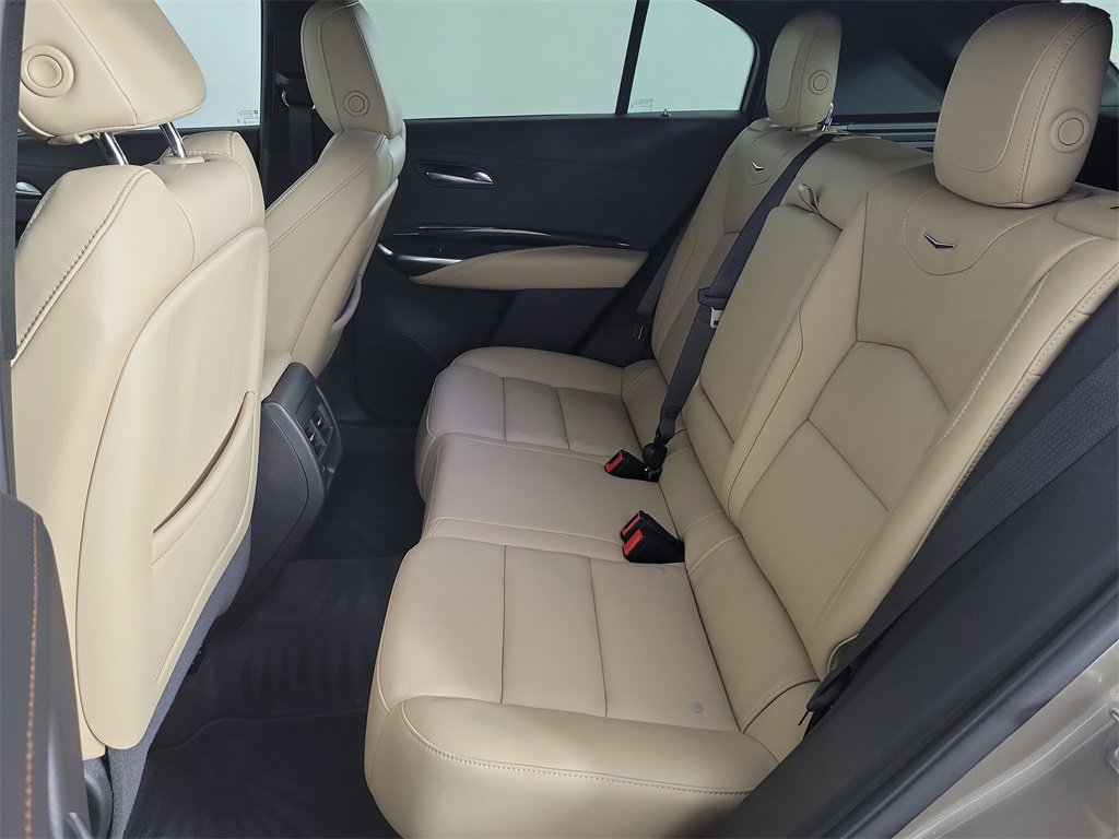Certified 2024 Cadillac XT4 Luxury w/ Cold Weather Package image 11
