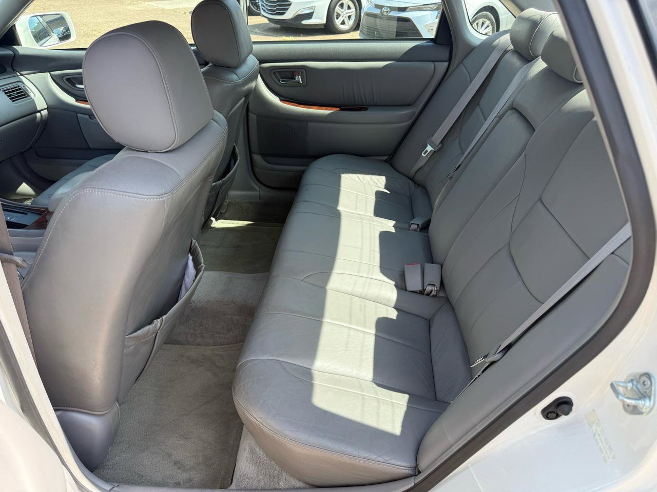 Used 2001 Toyota Avalon XLS FWD image 13