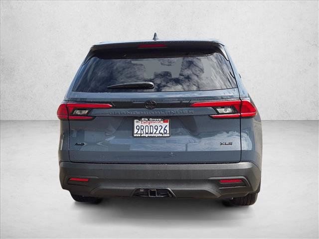 Used 2024 Toyota Grand Highlander AWD image 3