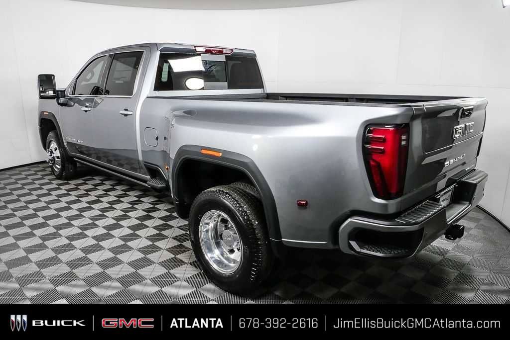 New 2026 GMC Sierra 3500 Denali w/ Denali Reserve Package AWD/4WD image 5