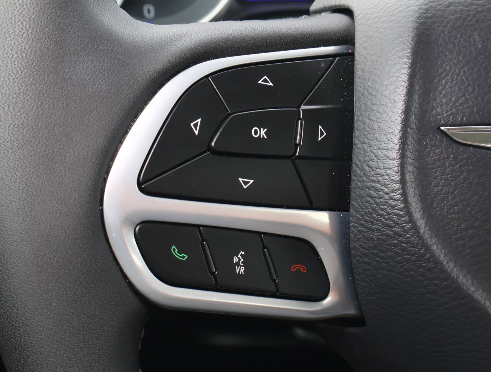 Used 2023 Chrysler 300 Touring L w/ Popular Equipment Group image 23