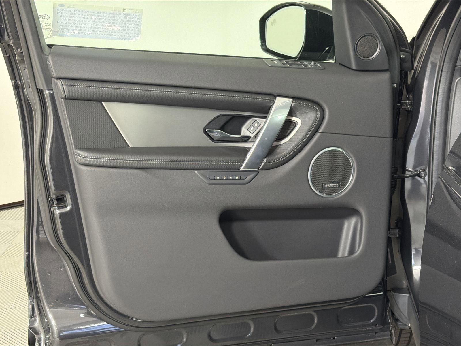 New 2026 Land Rover Discovery Sport Landmark image 21