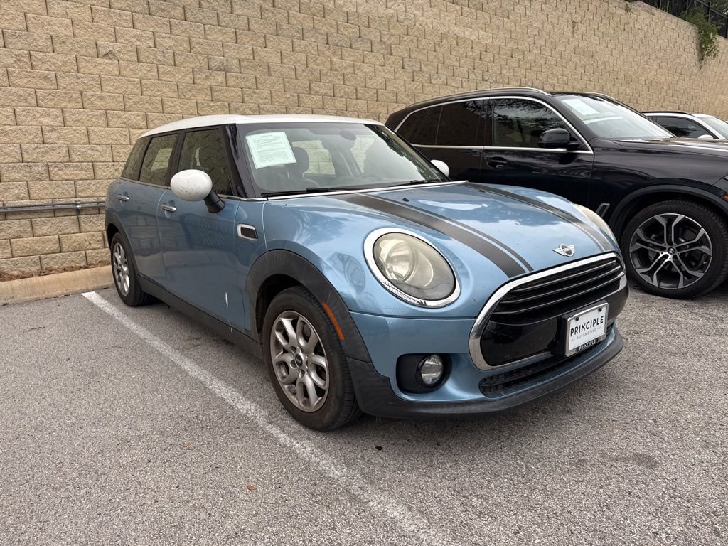 Used 2016 MINI Cooper Clubman FWD image 2