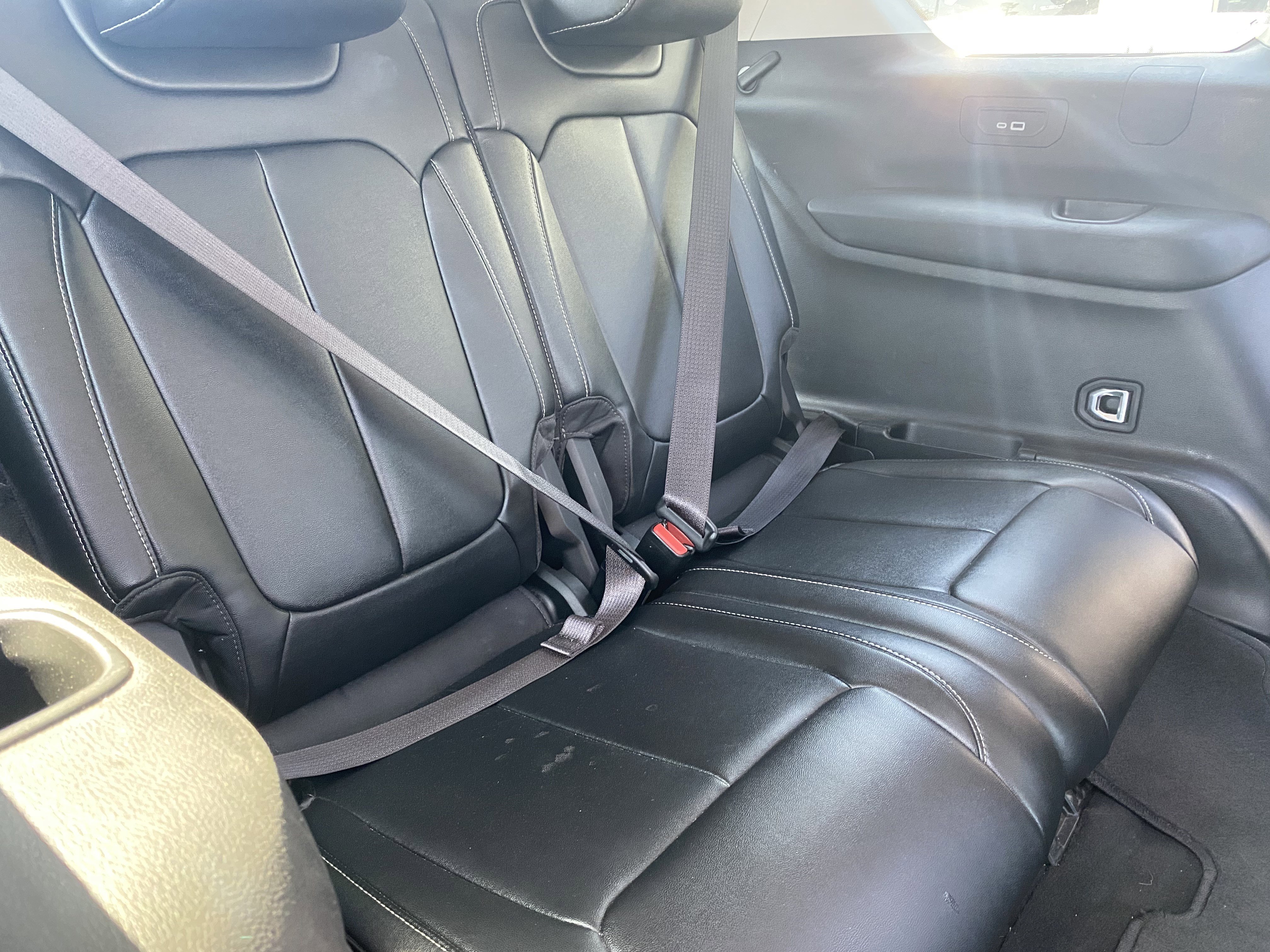 Used 2023 Jeep Grand Cherokee L Limited image 18