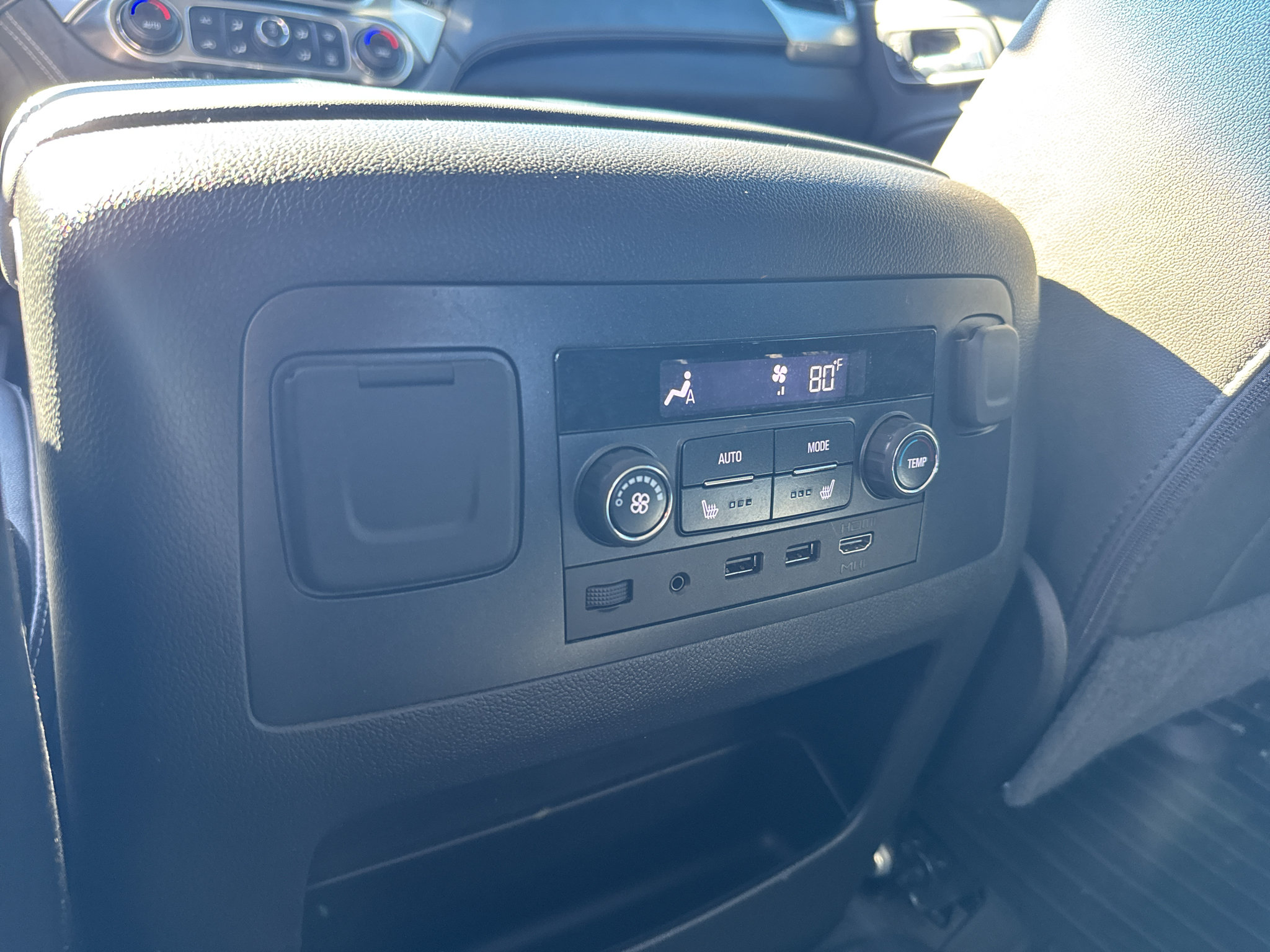 Used 2019 Chevrolet Tahoe Premier AWD/4WD image 26