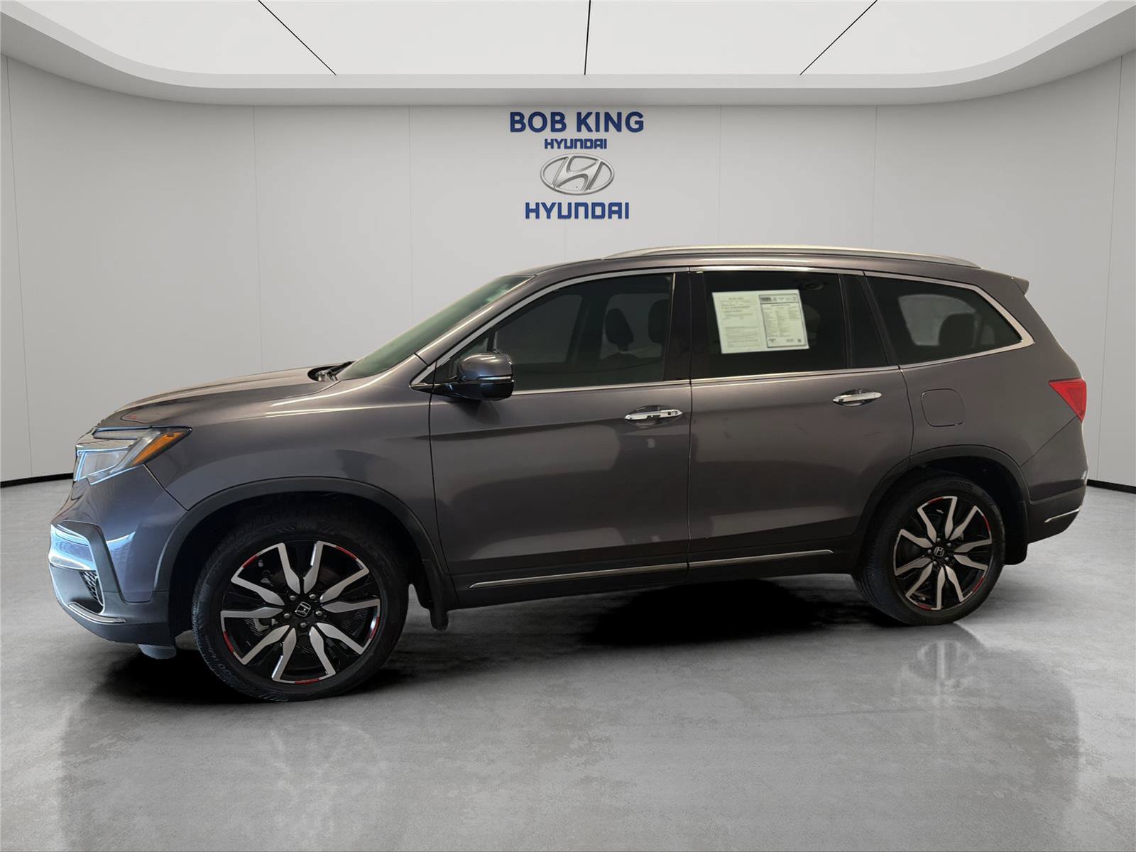 Used 2022 Honda Pilot Touring image 2