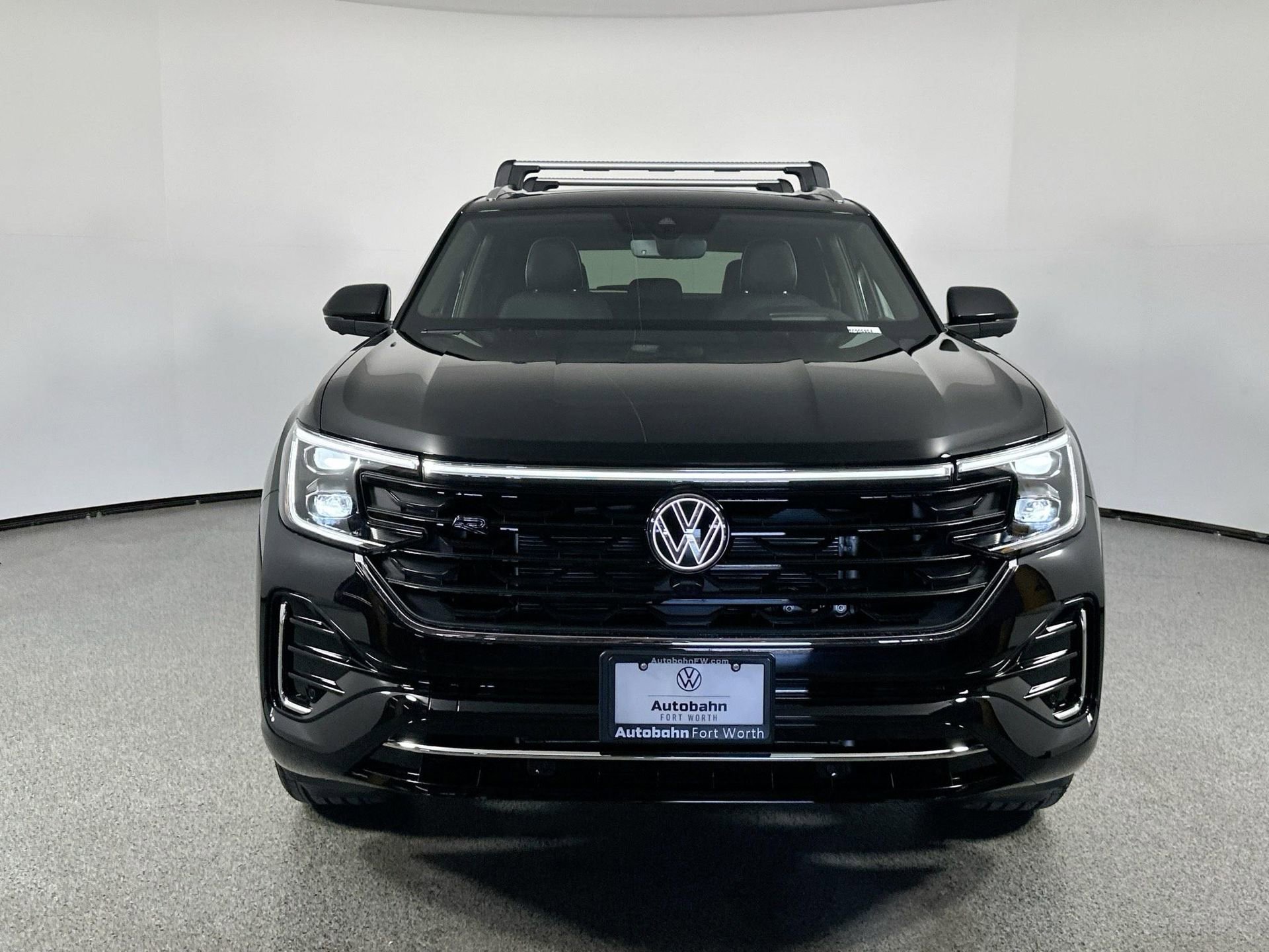 New 2026 Volkswagen Atlas Cross Sport SEL Premium R-Line image 2