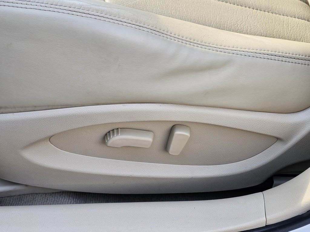 Used 2016 INFINITI QX50 AWD w/ Premium Plus Package image 31