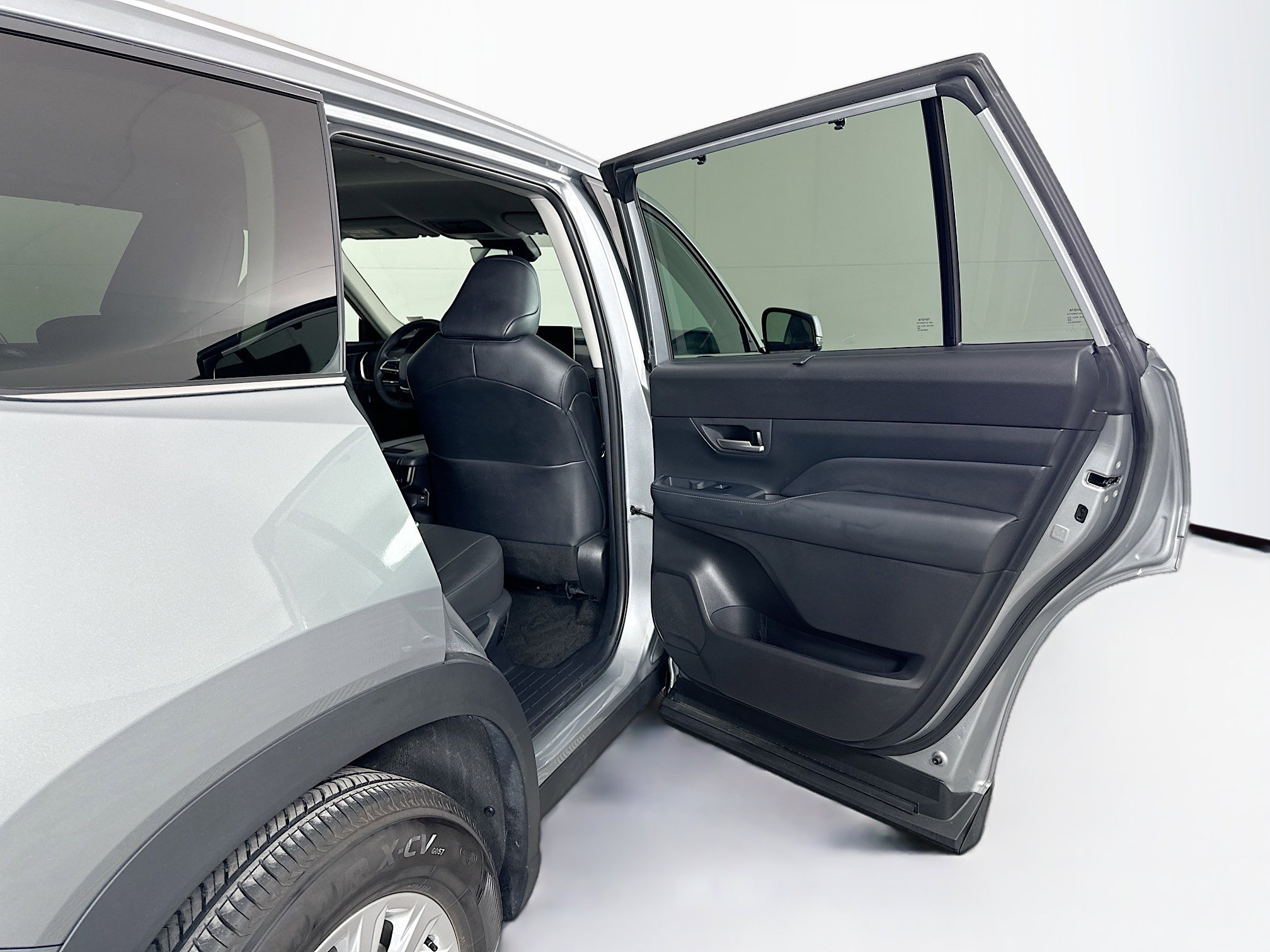 Used 2025 Toyota Grand Highlander AWD image 32