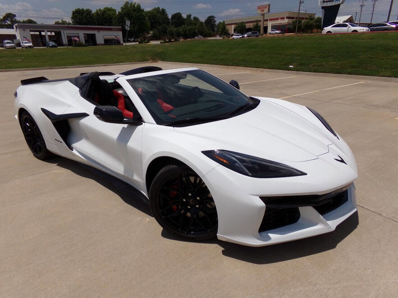 Used 2023 Chevrolet Corvette Z06 w/ 3LZ 70th Anniversary w/ Stealth Interior Trim Package image 4